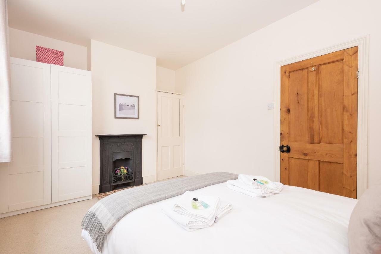Apartment Charming Base For 5 Near Bishy Rd Pass The Keys