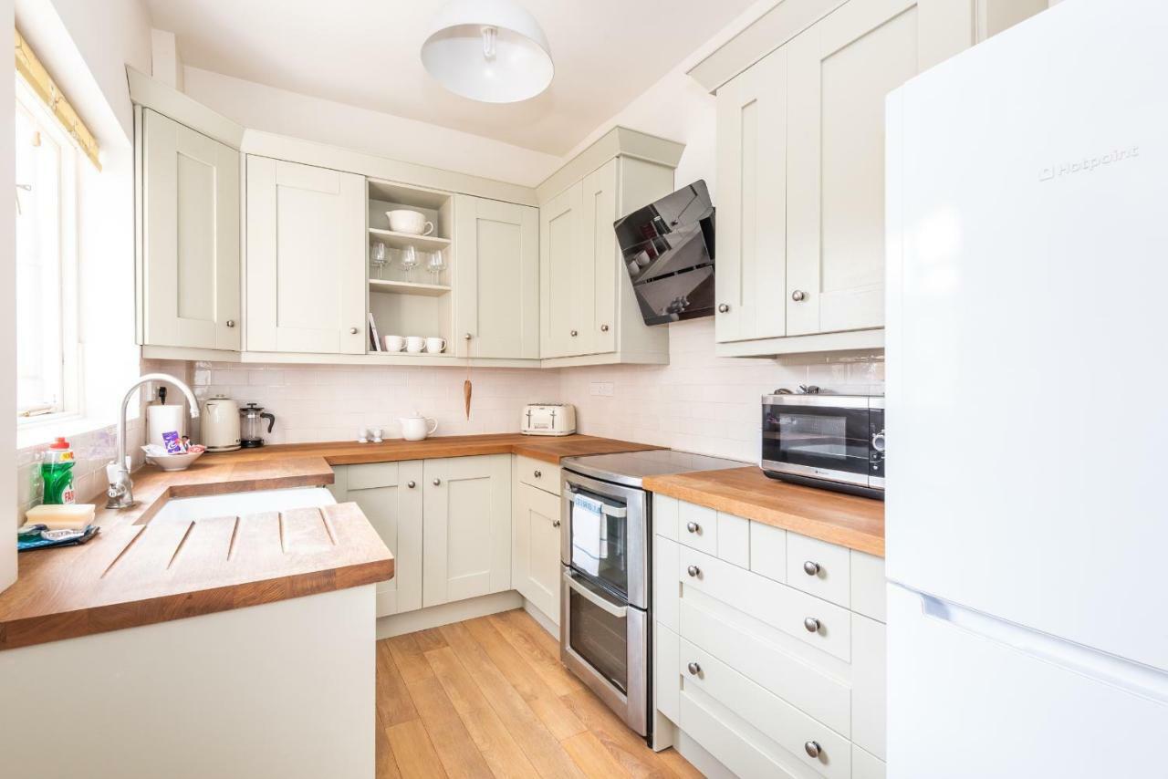 Charming Base For 5 Near Bishy Rd Pass The Keys York