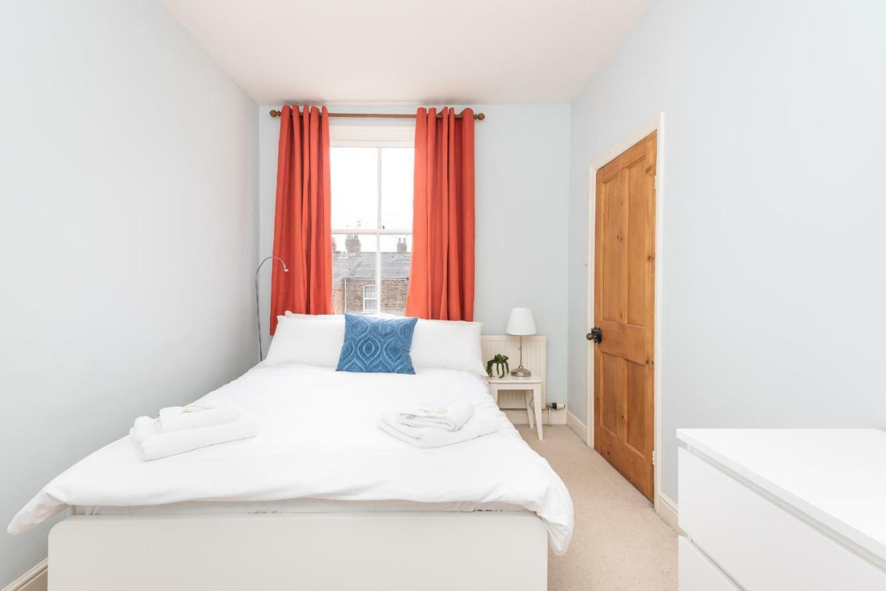 Charming Base For 5 Near Bishy Rd Pass The Keys Apartment York